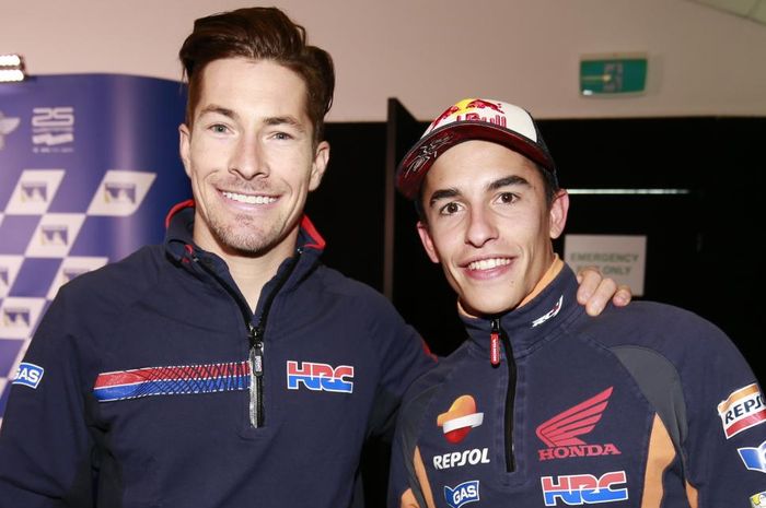 Nicky Hayden saat bersama dengan Marc Marquez.