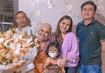 Ibunda Ayu Ting Ting Ucap Syukur Calon Mantu Bukan Artis, Umi Kalsum: Idaman Banget