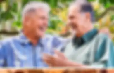 Kedua Pria Ini Berteman Akrab, Tak Disangka Mereka Adalah Saudara Kandung