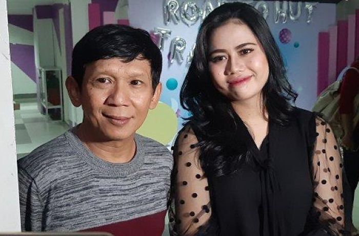 Lirik-lirikan di Panggung Lawak Berujung Cinta, Komedian Senior Ini Mantap Nikahi Gadis Cianjur yang Baru Lulus SMA, Calon Mertua Sempat Ragu