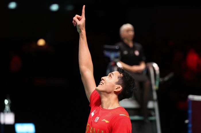 Selebrasi Jonatan Christie saat menyumbangkan angka untuk Indonesia pada semifinal Thomas Cup 2020, Sabtu (16/10/2021)