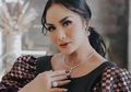 Selfie Narsis dengan Tas Mahal Rp200 Juta saat Bekerja sebagai Anggota DPR, Krisdayanti Justru Dicecar Netizen Gara-Gara Hal Ini