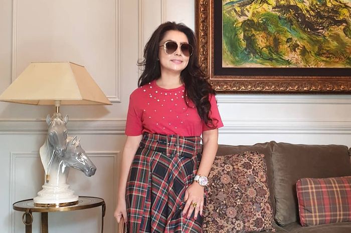 Pakai Baju Motif Macan Tutul, Mayangsari Jadi Sorotan Saat Kumpul