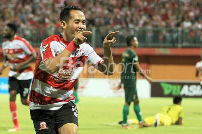  Playmaker Madura United, Slamet Nurcahyo.