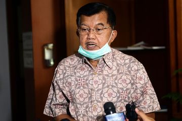 Ketua Umum PMI dan mantan Wakil Presiden RI Jusuf Kalla memperkirakan, bila vaksin Covid-19 sudah tersedia di Indonesia pun, pandemi Covid-19 baru akan berakhir pada 2022.