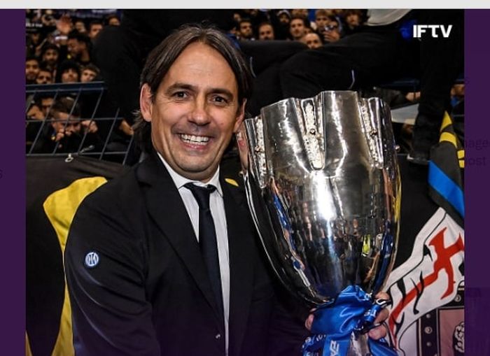 Momen Simone Inzaghi jadi raja gelar Piala Super Italia setelah membawa Inter Milan berjaya dengan menekuk Napoli di Riyadh (22/1/2024).