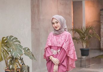 Anggun & Girly Pakai 4 Dress Brokat Hijab Warna Pink Buat Kondangan!