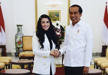 Suaminya punya Gaji yang Lebih Tinggi dari Jokowi, Pedangdut ini Justru Tinggal Di Rumah dengan Dapur Sederhana