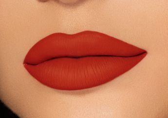 Wajib Punya! 4 Warna Lipstik Ini Cocok Dipakai Buat Semua Acara dan Kegiatan!