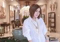 Syahrini Pamer Kaki Bengkak, Sandal Jepit yang Dipakai Justru Bikin Salfok!
