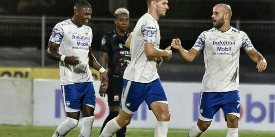 Robert Alberts Sebut Penampilan Agresif Persib Mengandung Risiko