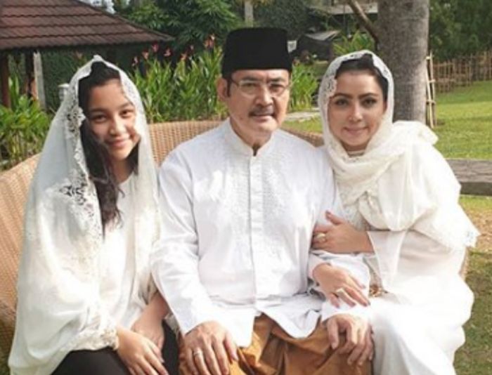 Khirani Trihatmodjo bareng sang Papa, <a href='https://pontianak.tribunnews.com/tag/bambang-trihatmodjo' title='Bambang Trihatmodjo'>Bambang Trihatmodjo</a> dan Mama, <a href='https://pontianak.tribunnews.com/tag/mayangsari' title='Mayangsari'>Mayangsari</a>
