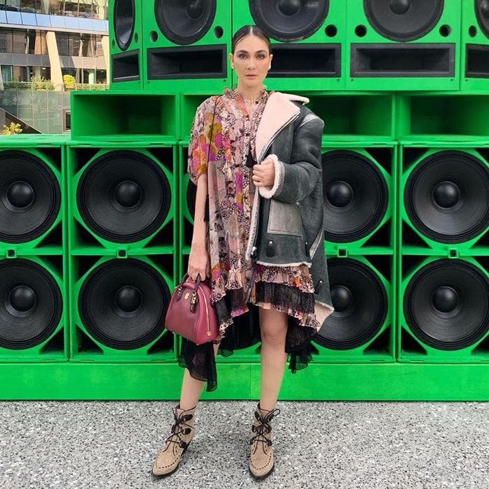 Luna Maya saat hadiri New York Fashion Week