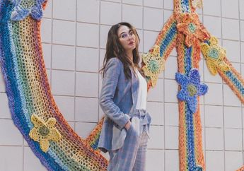 3 Inspirasi Business Look Modis ala Luna Maya, Tidak Monoton Meskipun Tampil dengan Outfit Formal!
