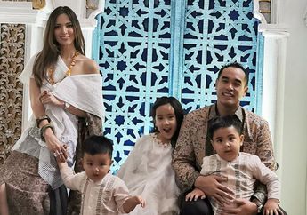 Ibunya Artis Ternama dan Sang Ayah Konglomerat Kaya Raya, Anak Tengah Nia Ramadhani Justru Keluhkan Nasibnya di Keluarga, Ungkit Soal Perhatian hingga Rasa Mengalah