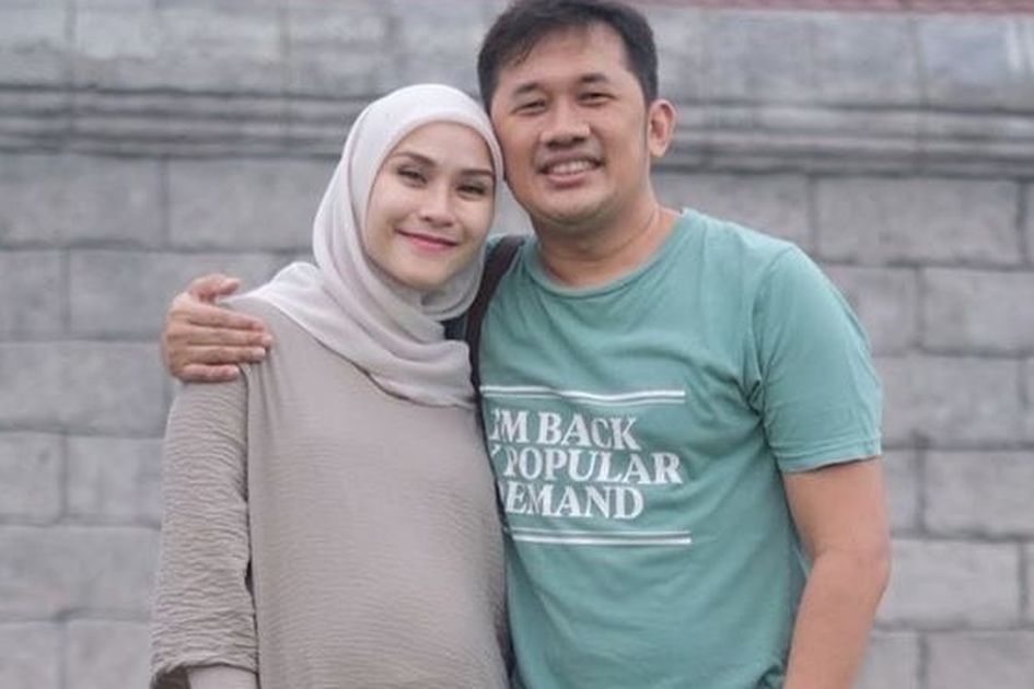 Berita Zaskia Mecca Dan Hanung Bramantyo Terbaru Hari Ini - Grid.ID