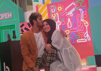 Putuskan Rehat Sejenak dari Dunia Entertainment Demi Fokus Berbenah Diri, Ammar Zoni dan Irish Bella Sambut Tahun Baru dengan Laksanakan Ibadah Umroh