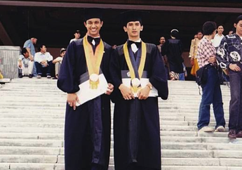 5 Foto Momen Wisuda Tokoh Nasional Jaman Dulu Banget, Bikin Pangling!