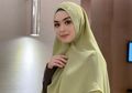Dikabarkan Akan Segera Menikah, Vebby Palwinta Jadi Sorotan Saat Kenakan Busana Syar'i di Panggung Fashion Show