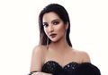 Lagi-lagi Tampil Seksi, Nia Ramadhani Pakai Tanktop Belahan Dada Rendah Saat Kumpul Bareng Sahabat