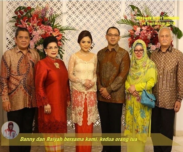 Foto bersama Raiyah Chitra dan Danny Rukmana dengan kedua orangtua masing-masing.