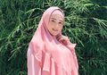 Tetap Rutin Kajian Meski Jadi Anggota DPR, Lihat Cantiknya Mulan Jameela dengan Gamis dan Hijab Syar'i yang Santun