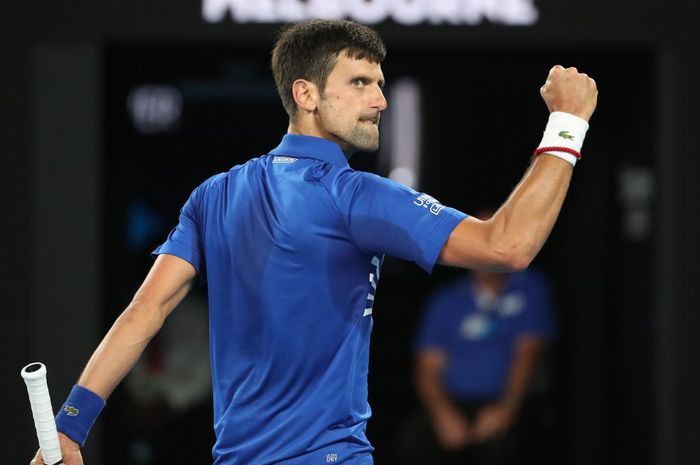 Ekspresi Novak Djokovic saat melakoni partai final tunggal putra Australian Open 2019 yang digelar di Rod Laver Arena pada Minggu (27/1/2019)