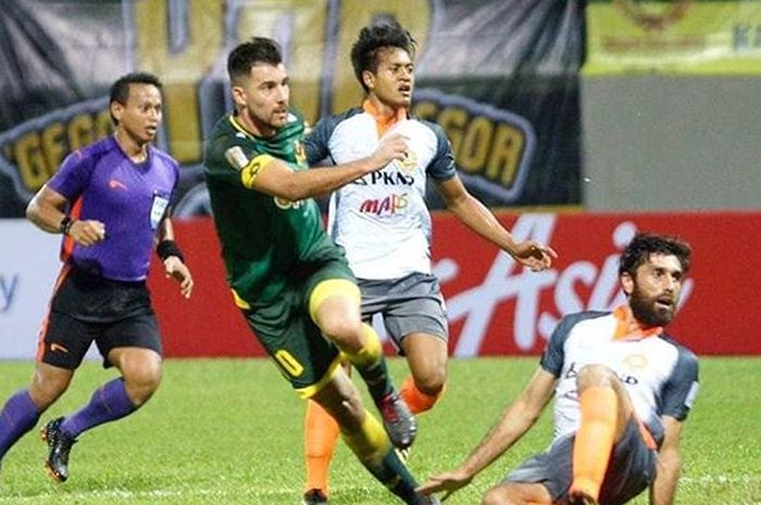 Mantan striker Persib Bandung, Jonathan Bauman, saat mencetak gol bersama Kedah FA pada laga pertama Liga Super Malaysia melawan PKNP, Sabtu (2/2/2019).