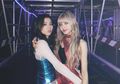 Bikin Gemas! Kalah Bertanding, Lisa dan Jisoo BLACKPINK Berubah Jadi Bebek dan Kelinci Saat di Bandara