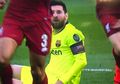 Video - Detik-detik Lionel Messi Kena Toyor Bek Kiri Terbaik Liga Inggris Milik Liverpool