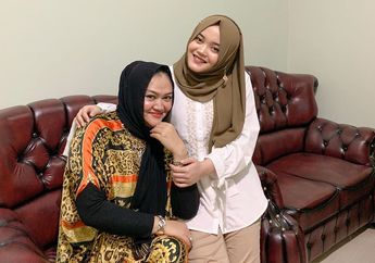 Langsung Drop Hingga Dilarikan ke Rumah Sakit Usai Pemakaman Ibunya, Ungkapan Putri Delina Ini Bikin Warganet Nangis Bombay ‘Mah, Mama Udah Janji Padahal’