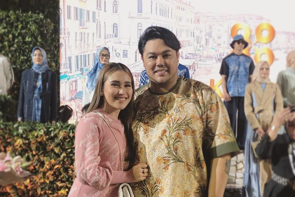 Ayu Ting Ting Ngaku Hamil Duluan Hingga Nekat Minta Pertanggungjawaban Dari Ivan Gunawan Sang Biduan Ungkap Ayu Ting Ting Ngaku Hamil Duluan Hingga Nekat Minta Pertanggungjawaban Dari Ivan Gunawan Sang Biduan Ungkap