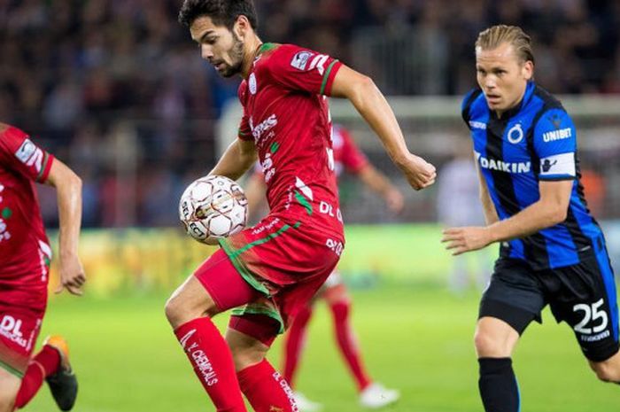  Bek sayap Zulte Waregem, Sandy Walsh, menegaskan hasratnya membela timnas Indonesia. 