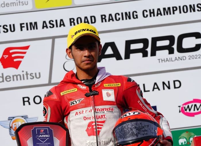 Pembalap Indonesia, Andi Farid Izdihar, menjuarai ajang Asia Road Racing Championship di kelas SS600 di Chang International Circuit, Buriram, Thailand, Sabtu, 19 November 2022