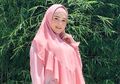 Endorse Catokan Meski Berhijab, Foto Mulan Jameela Justru Bikin Netizen Salfok dengan Cincin yang Dipakai, Mirip Punya Putri Diana!
