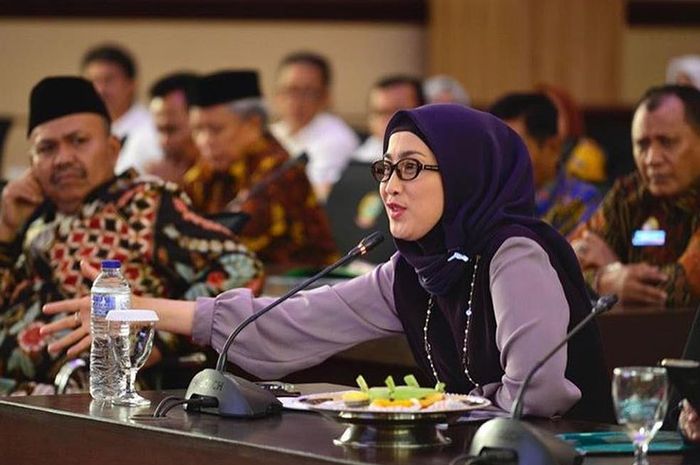 Kisah Dessy Ratnasari Artis 90-an yang Sukses di Dunian Hiburan dan