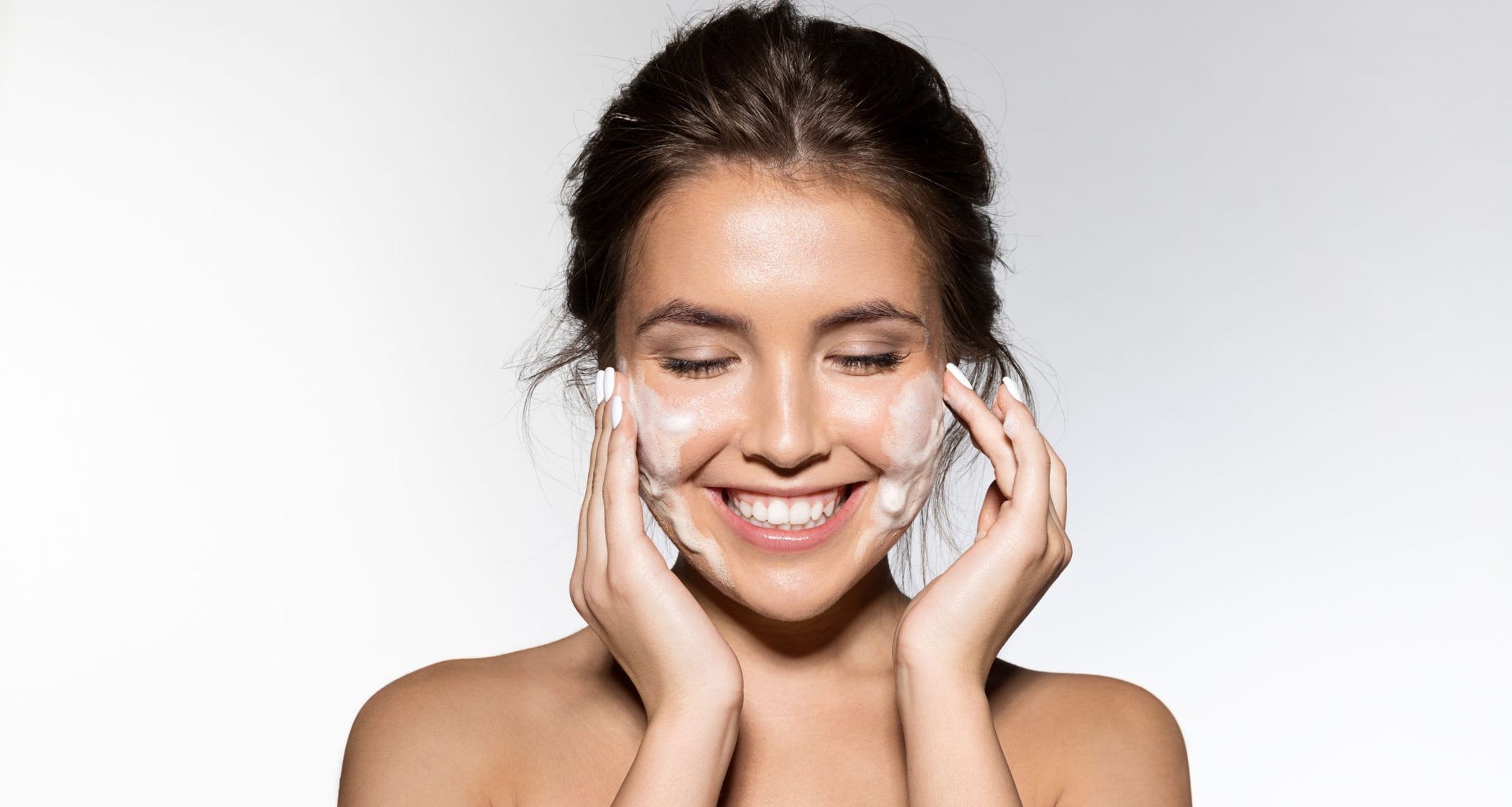 5 Sabun Cuci Muka untuk Kulit Sensitif di Bawah 50 Ribu Rupiah