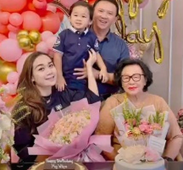 Momen ulang tahun Puput Nastiti Devi bareng Basuki Tjahaja Purnama
