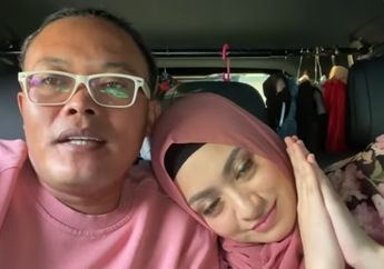 Ayahnya Dikabarkan Sudah Nikahi Nathalie Holscher, Ekspresi Rizky Febian dalam Foto Bareng Calon Ibu Sambungnya Jadi Sorotan: Something Wrong...