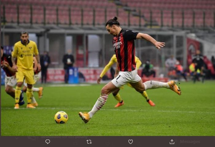Zlatan Ibrahimovic mengambil tendangan penalti dalam laga AC Milan vs Hellas Verona.