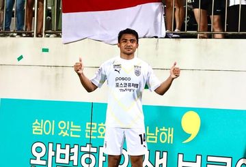 Asnawi Mangkualam di Jeonnam Dragons. 