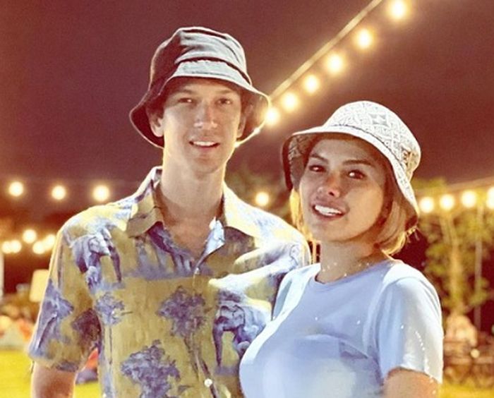Potret mesra Dimas Beck dan Nikita Mirzani