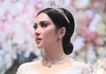 Syahrini Bertamu ke Rumah Bos Mustika Ratu, Harga Sepatu Bertabur Kristal Swarovski yang Dipakai Bikin Kaget!