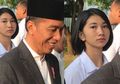 Berkulit Bersih dengan Tubuh Ramping, Serda Ambar Bangga Punya Ibu Penjual Sayur, Tetap Ikut Jualan Sang Bunda Saat Libur Meski Kini Jadi Pengawal Jokowi