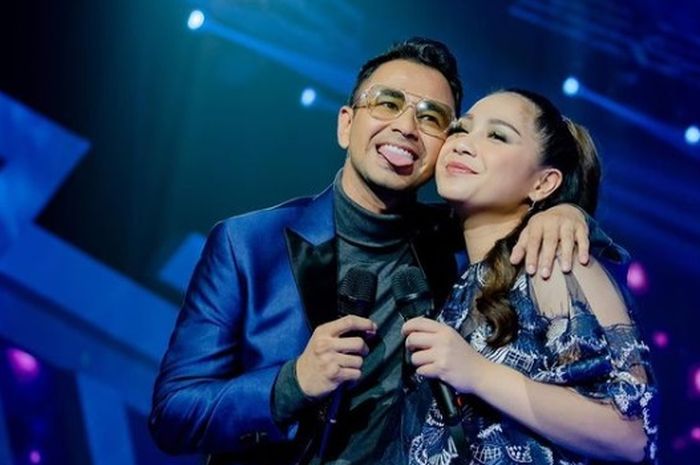 Raffi Ahmad dan Nagita Slavina di HUT Indosiar ke-28