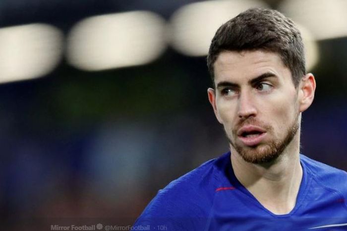 Gelandang Chelsea, Jorginho, dianggap penting di lini tengah menurut pelatih Maurizio Sarri.