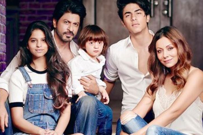 Ayahnya Diejek Gendut, Putra Sulung Shah Rukh Khan Ngamuk dan Tendang