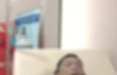 Foto Yahya Waloni terbaring lemah dengan selang oksigen di rumah sakit beredar di media sosial. Foto itu malah dicibir netizen. 