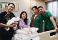 Jenguk Sarwendah Usai Melahirkan, Nagita Slavina Kepergok Pakai Cardigan Simpel Seharga 31 Juta Rupiah!