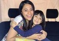 Kompaknya Marshanda dan Sienna Saat Sesi Pemotretan, Cantiknya Mirip Banget!